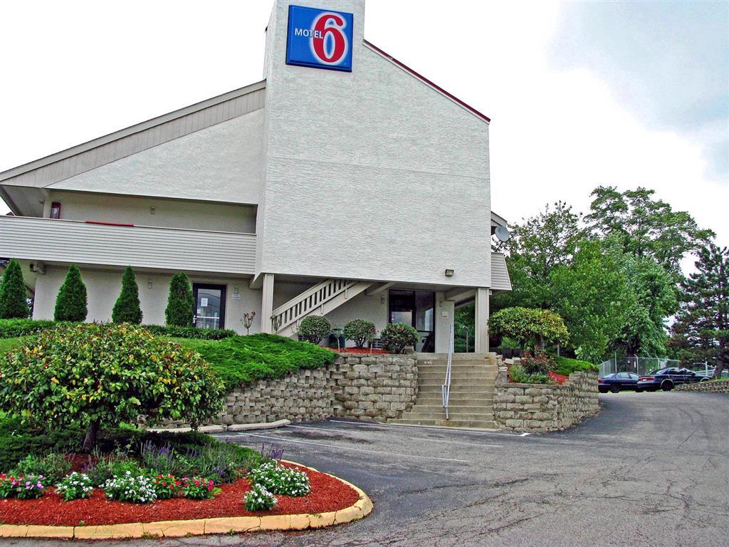 Days Inn By Wyndham Cincinnati I-71 Silverton Eksteriør billede